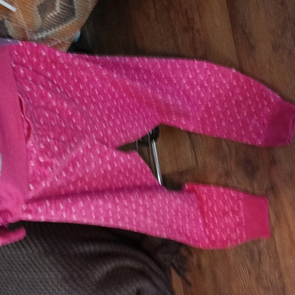 Puppy pjs 2 piece 🐾♥️ - Picture 4 of 8